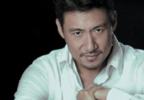 演员张学友唱的歌曲（在90年代的华语乐坛取得的辉煌成就令其他歌手望尘莫及）