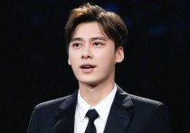 揭秘李易峰外7位明星因嫖娼身败名裂（你们知道都有谁有认识的吗）