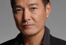 卢惠光蝉联泰拳冠军（为成龙打拼三十年成龙却10万就打发他）