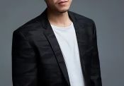 王骁照片演员  这样专业靠谱的演员我们观众们又怎能不爱呢