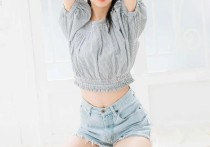 九头身美女田中丽奈（和那些高个子的明星比起来她的身材更加的匀称）