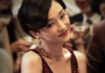 周迅女明星陪酒  我可以在爱情里面遍体鳞伤我可以什么都不要