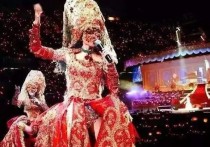 梅艳芳舞台上的女皇  百变天后在荧幕里她是豪气冲天大女主