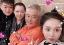 抛开父亲光环儿子牛牛赵一楠挺优秀（抽烟喝酒样样不沾还会做饭手法相当熟练）
