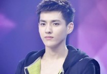 周杰伦对战吴亦凡（原来不少明星都是喜欢打英雄联盟）