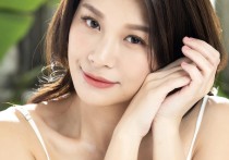 台湾艺人艾莉丝（为了家庭育儿举家移居英国伦敦并透露移居过程困难重重引发网友热议）