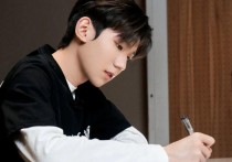 王源为什么当明星（22岁的王源自己作词作曲走到哪都有属于他的舞台）