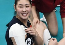 女排奥运冠军颜妮做手术植入8颗钢钉（宣布手术成功的消息让球迷看着倍感心疼）