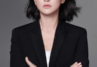 周迅是一线明星  饰演的角色可谓千变万化但每个角色都被她驾驭得很好