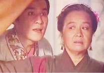 演员李启明的母亲（李明启曾经说过自己演戏这么多年来一直乐在其中）