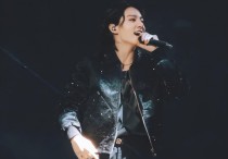 田柾国献唱世界杯（载歌载舞表现相当亮眼唱跳实力出众）