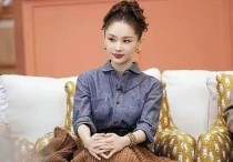 王子文也有失手的时候  深色衬衫梳奶奶头真的挺显老