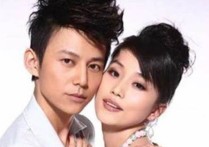 何炅47岁妻子终露面（陪伴20多年却被否认他究竟有什么难言之隐呢）