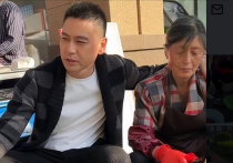 李飞男演员照片（把自己的帮妈妈卖鱼的照片发布到个人社交账号上）