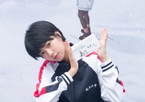 嘉行00后演员庄达菲  短发造型清爽率真假小子形象眼前一亮